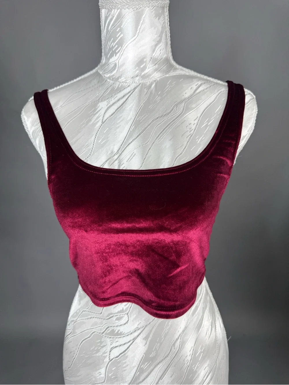 Anthropologie Burgundy Velvet Crop Tank Top Women’s XS Soft Stretch - Picture 2 of 4